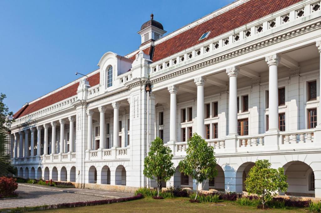 U Stay Hotel Mangga Besar Jakarta Exterior photo