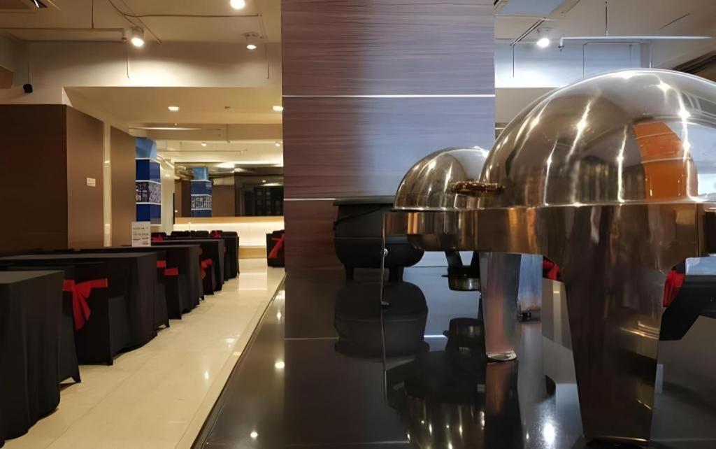 U Stay Hotel Mangga Besar Jakarta Exterior photo