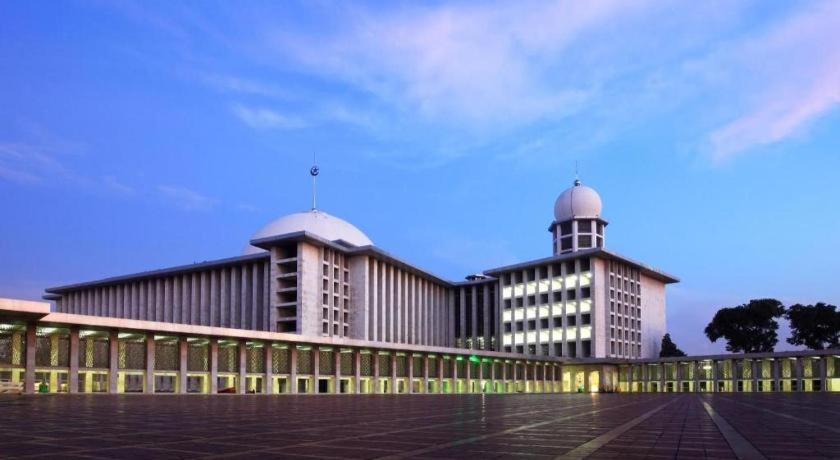 U Stay Hotel Mangga Besar Jakarta Exterior photo