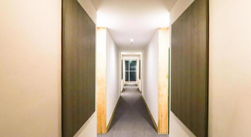 U Stay Hotel Mangga Besar Jakarta Exterior photo